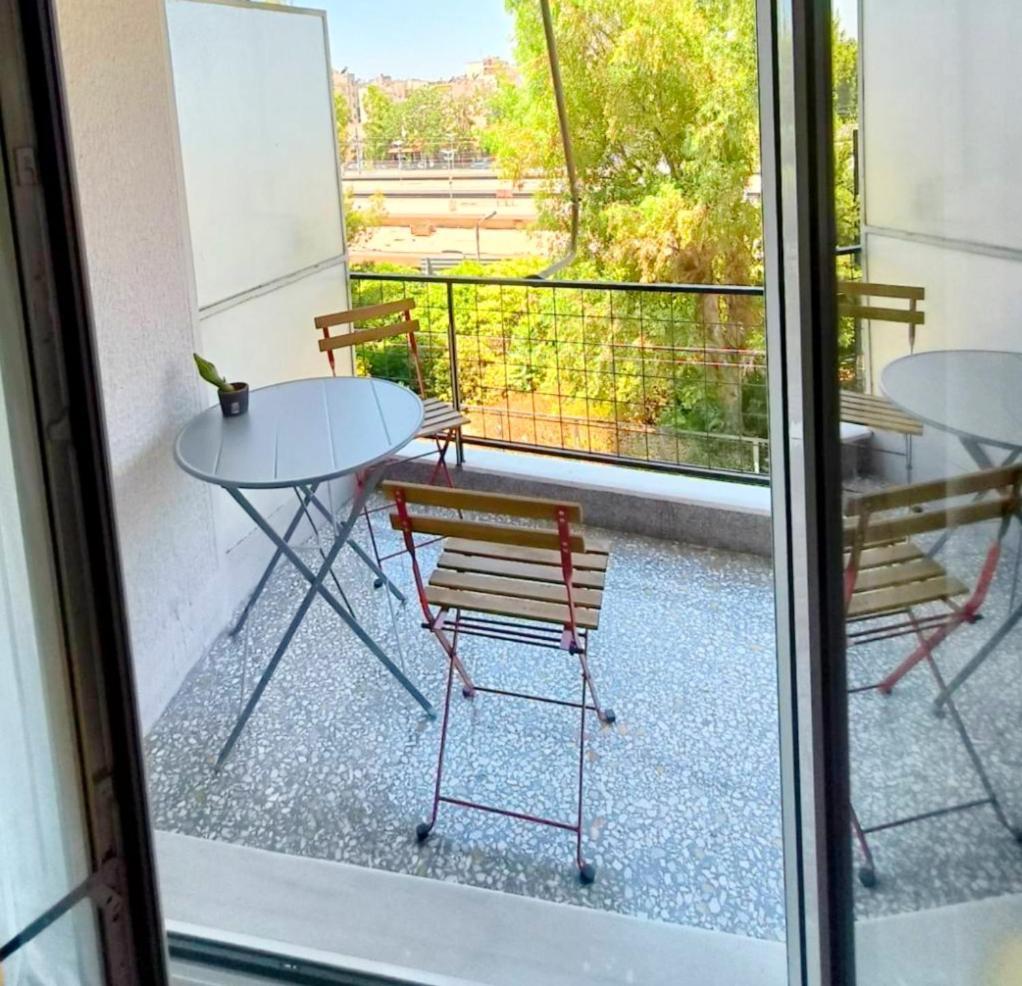 Stylish Artistic Flat With View, Three Min To Metro Apartman Athén Kültér fotó