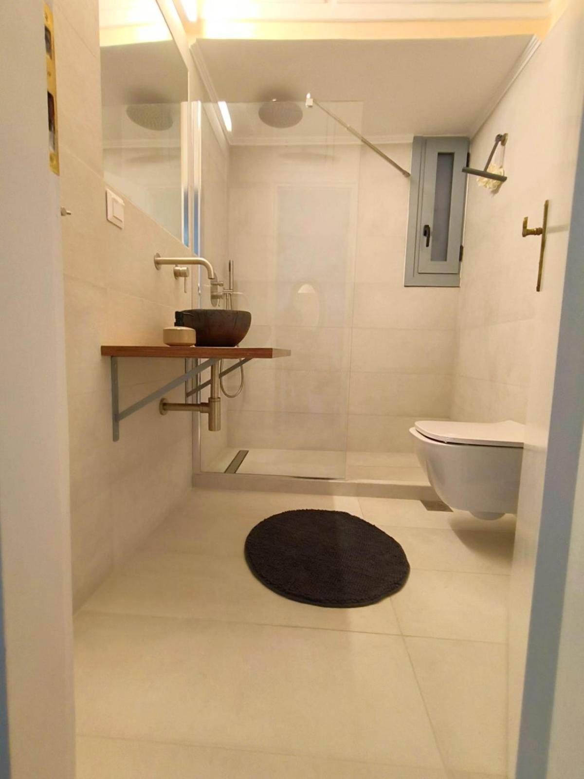 Stylish Artistic Flat With View, Three Min To Metro Apartman Athén Kültér fotó